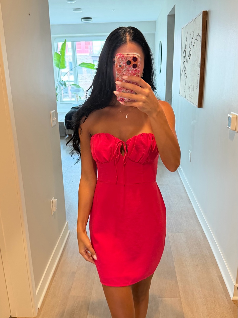 superdown Yulia Hot Pink
Strapless Mini Dress